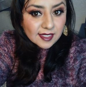 Meet your Posher, Alejandra